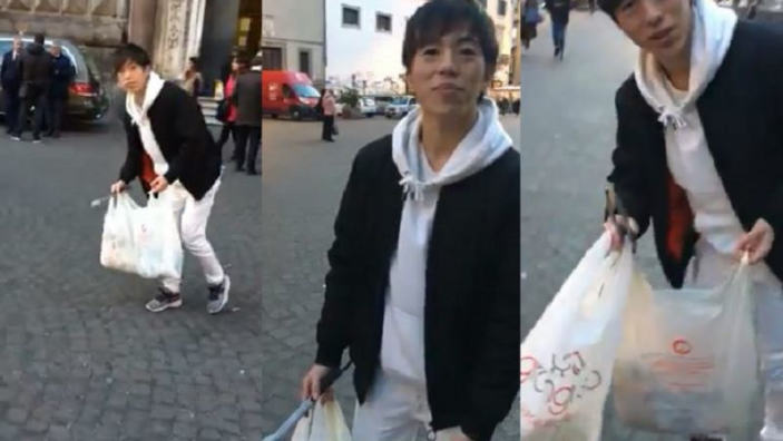 Il video di un giapponese che raccoglie rifiuti a Napoli diventa virale #Agoraclick 104