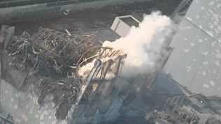 Terremoto Giappone - Nuovo fumo a Fukushima Terremoto Giappone - Nuovo fumo a Fukushima