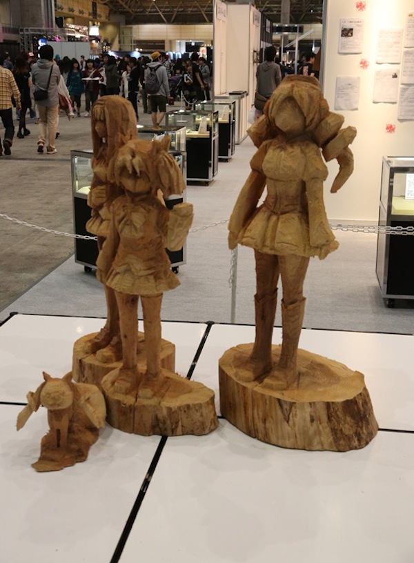 Madoka sculture lignee Madoka sculture lignee