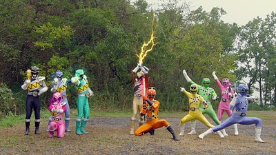 Ressha Sentai Toqger Vs Kyoryuger: The movie