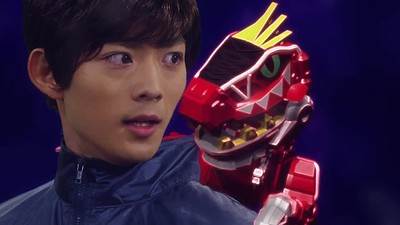 Zyuden Sentai Kyoryuger Returns: 100 YEARS AFTER