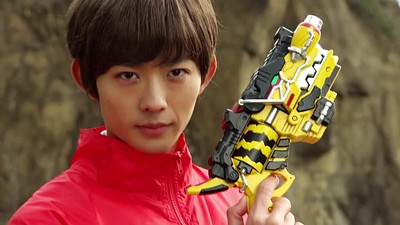 Zyuden Sentai Kyoryuger Returns: 100 YEARS AFTER