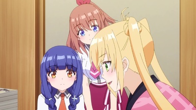 Living Life to the Fullest in a Tiny One-Tatami-Mat-Sized Room