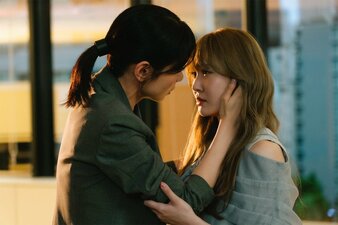 Ayaka Is in Love with Hiroko