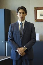 Fukushū kareshi: dekiai shachō no kao ni wa ura ga aru