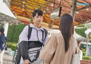 Heesu in Class 2