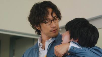 Me no Doku Sugiru Shokuba no Futari