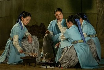 Rookie Historian Goo Hae Ryung