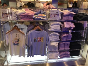 Siti abbigliamento anime sale