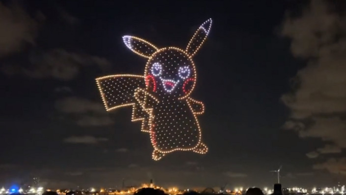 I Pokémon illuminano il cielo notturno di Yokohama con i droni