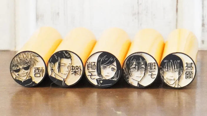 I personaggi di Jujutsu Kaisen in una nuova collezione di timbri hanko