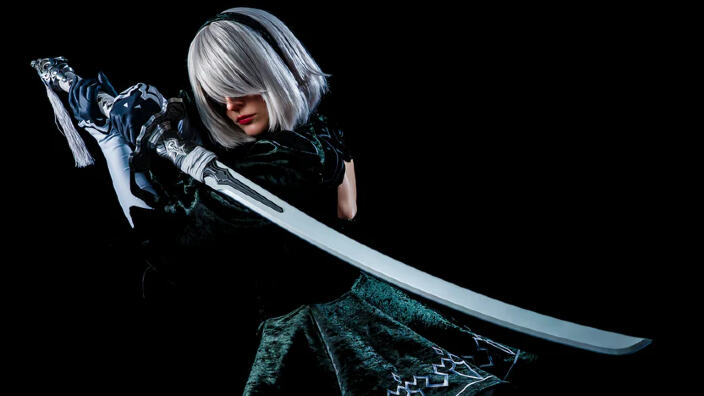 NieR: Automata: la katana "Virtuous Contract" di 2B diventa realtà