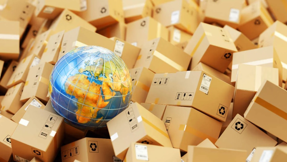 La nuova imposta sui pacchi che arrivano dall’estero: cosa cambia dal 2026