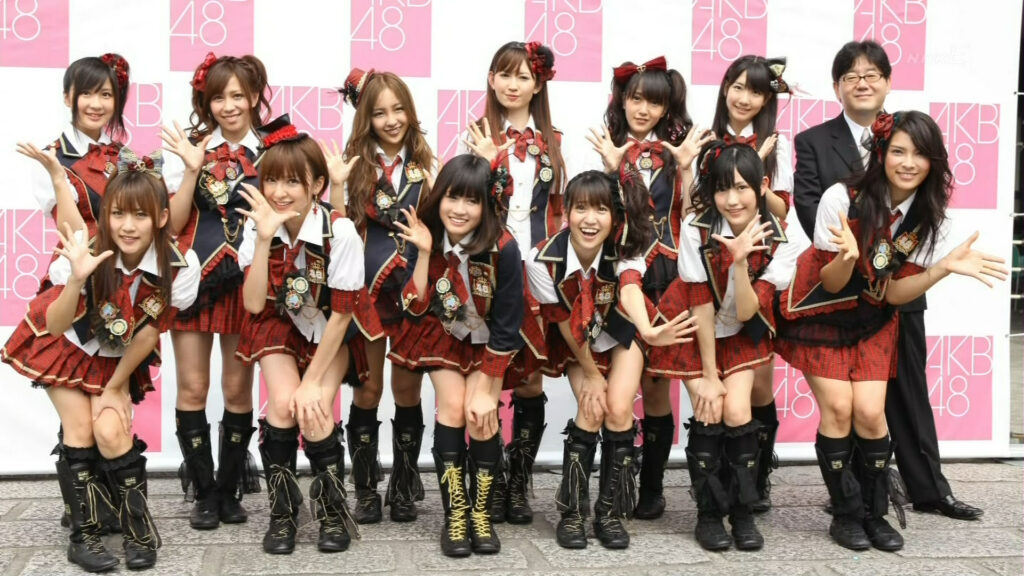 Idol viene espulsa dal gruppo AKB48 e si rasa la testa in video: ma è tutto vero?