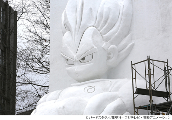 Dragon Ball e Attacco dei Giganti al festival della neve di Sapporo