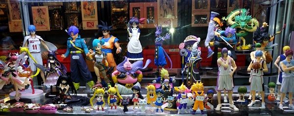 esposizione-di-action-figures esposizione-di-action-figures