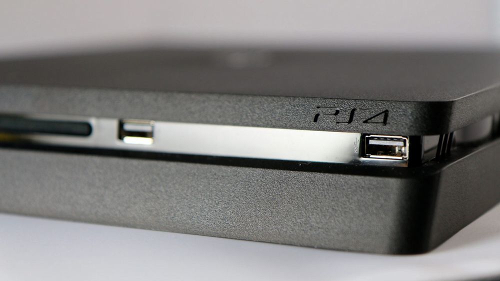 ps4slim.jpg