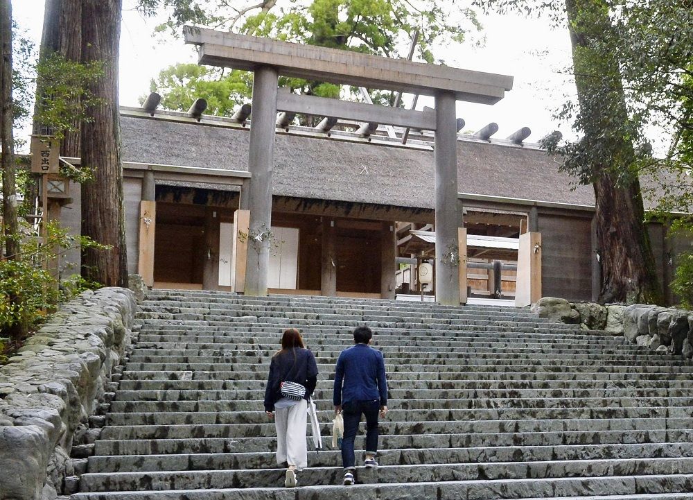 santuario-di-ise-giappone.jpg santuario-di-ise-giappone.jpg