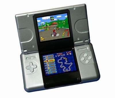 nintendo-ds-vecchio-design.jpg nintendo-ds-vecchio-design.jpg