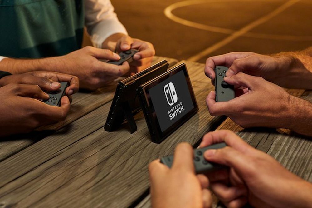 Switch.jpg Switch.jpg