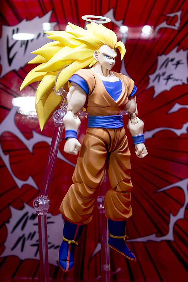 Goku Super Saiyan 3 action figure S.H. Figuarts