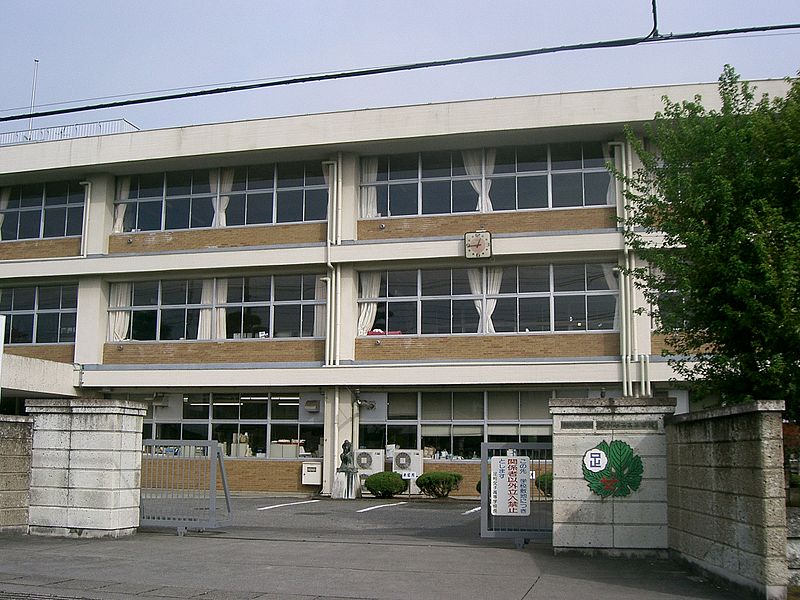 Le regole più assurde delle scuole giapponesi Le regole più assurde delle scuole giapponesi
