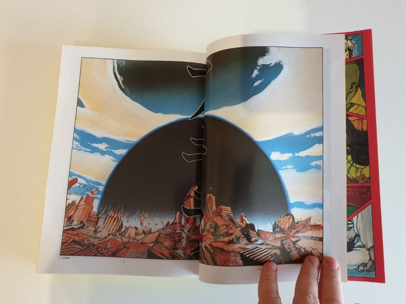 Akira_Unboxing-colori.jpg Akira_Unboxing-colori.jpg