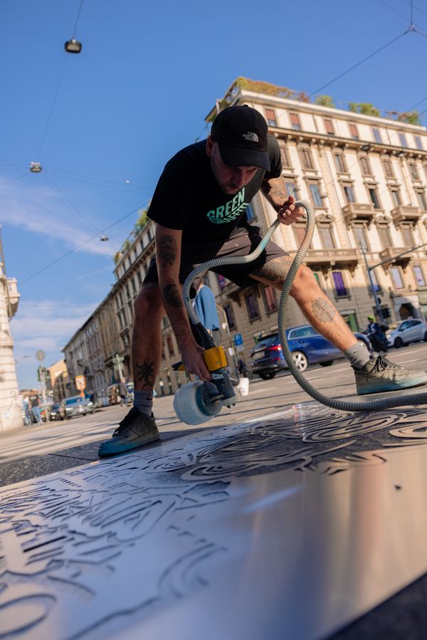 Gachiakuta invade Milano con i graffiti dedicati alla serie Gachiakuta invade Milano con i graffiti dedicati alla serie