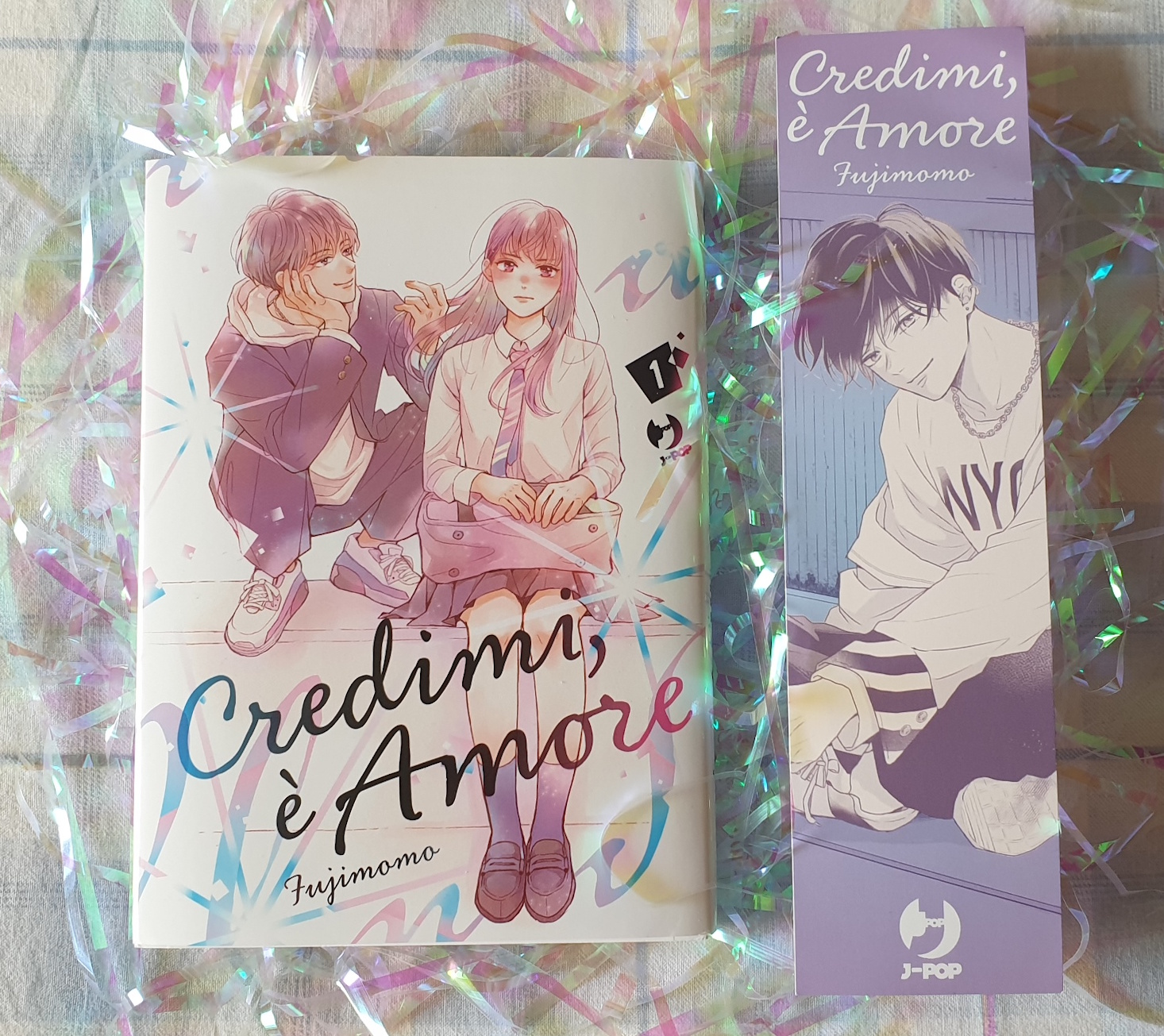 Primo volume di Credimi, è amore e segnalibro Primo volume di Credimi, è amore e segnalibro