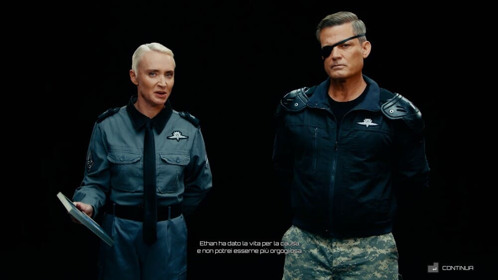 I siparietti propagandistici tra un capitolo e l'altro sono oro puro