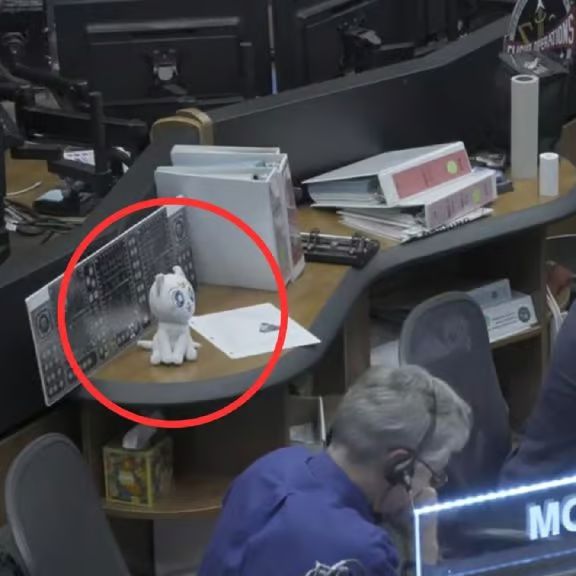 artemis moon sailor moon.jpg