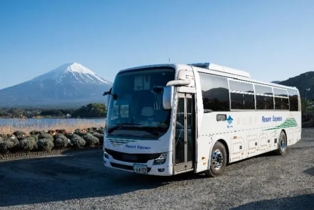 Lug bus Fuji.jpg
