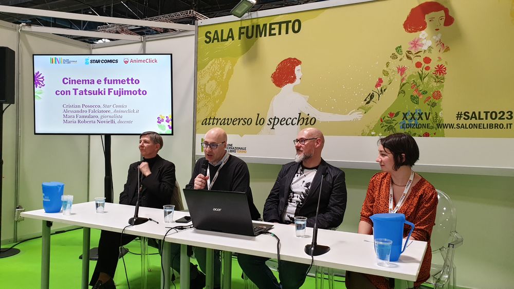 La professoressa Maria Roberta Novielli durante l'incontro su Tatsuki Fujimoto al Salone del Libro di Torino del 2023