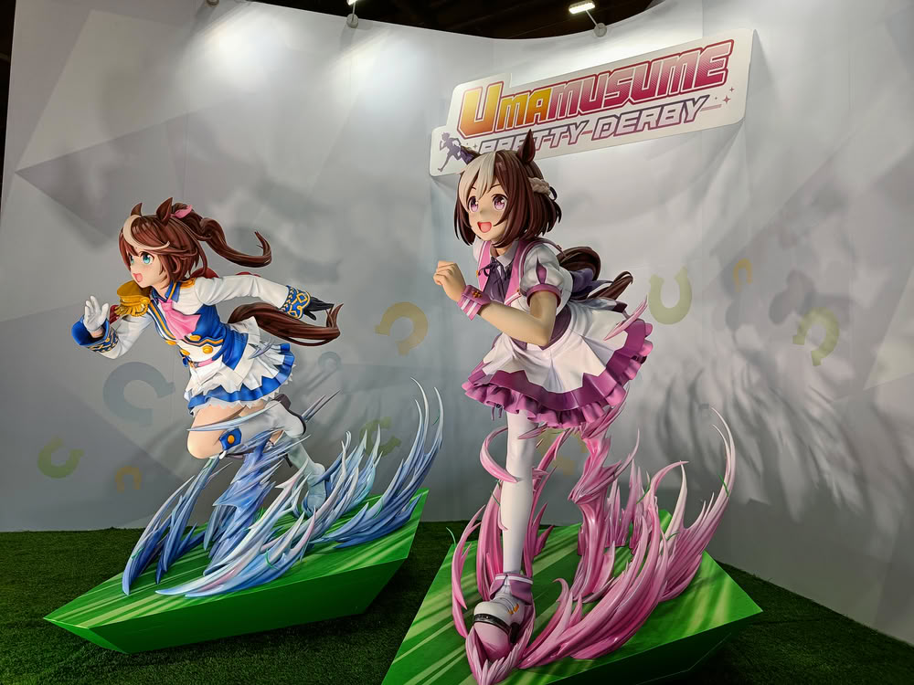 Le statue di Umamusume nella parte gaming