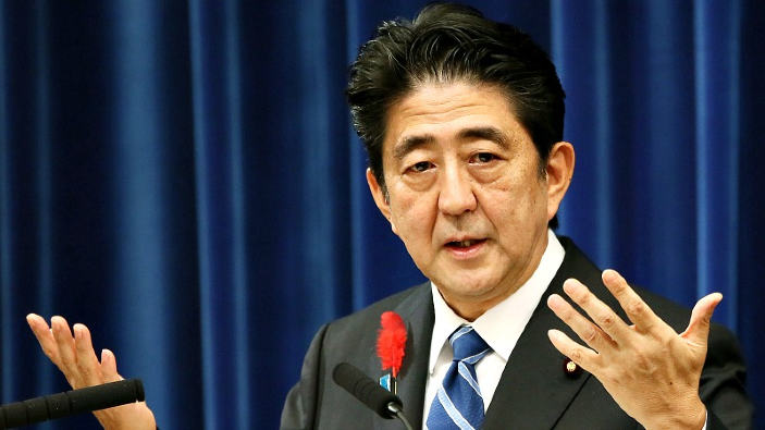 Il premier giapponese Shinzo Abe a Pearl Harbor per una storica visita