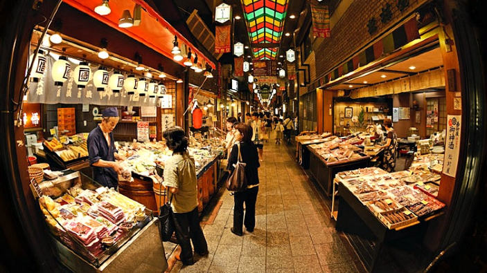 Nishiki Market: visitiamo il mercato ortofrutticolo di Kyoto con 400 anni di storia