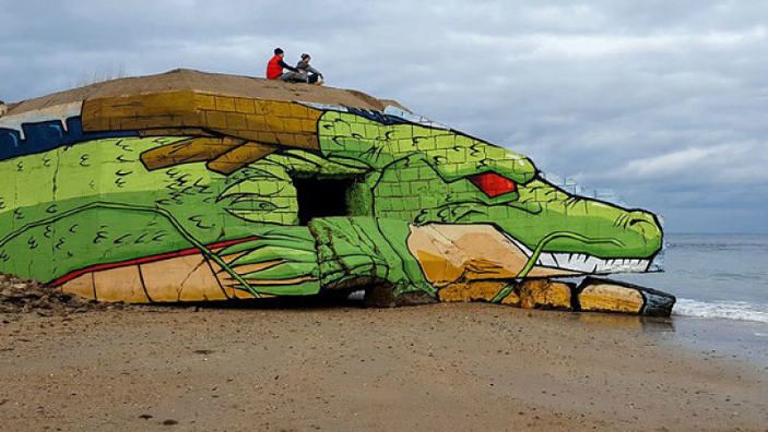 Il drago Shenron appare sulle spiagge della Normandia!