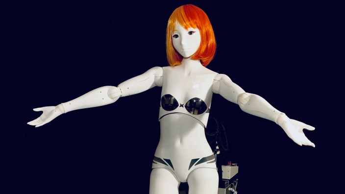 Arriva Kosaka, la waifu robot che farà la felicità degli otaku