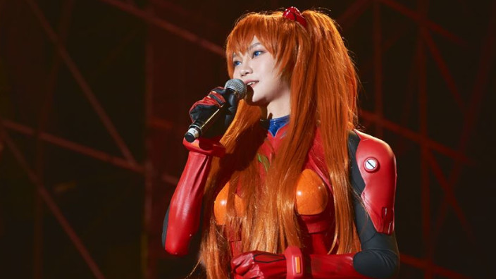 Politica taiwanese vince le elezioni vestita da Asuka di Evangelion