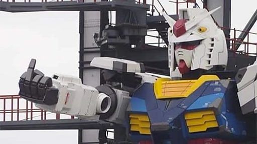Il Gundam di Yokohama muove i primi passi e ... fa il dito medio a questo 2020!
