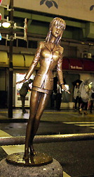 statua danneggiata