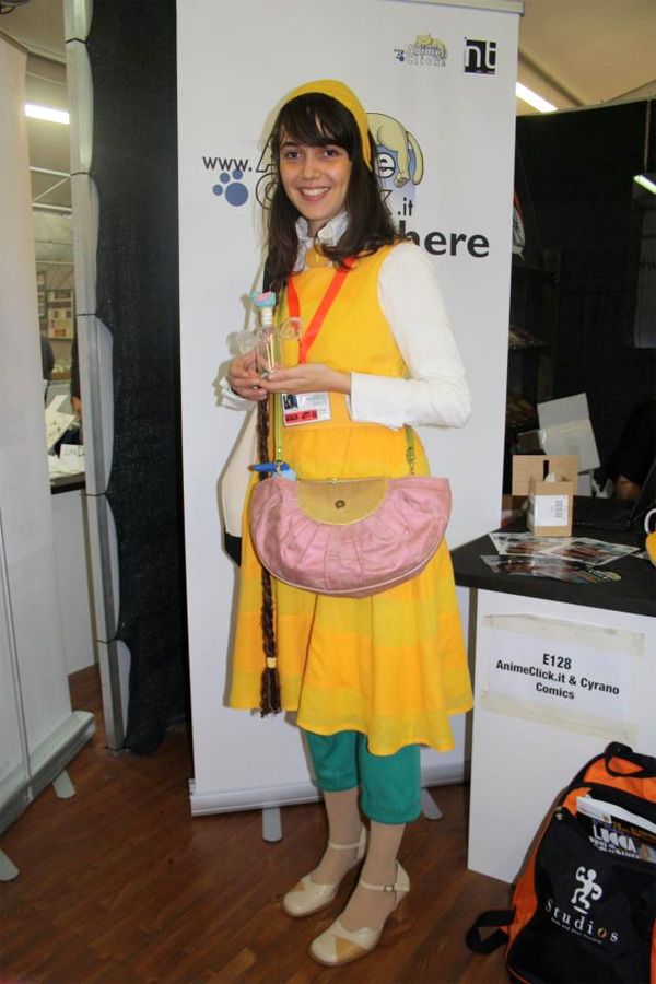 Componente dello staff in cosplay Componente dello staff in cosplay