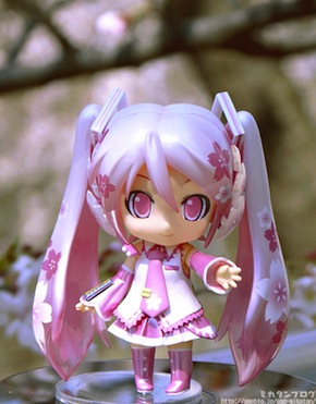 Sakura Miku Nendoroid