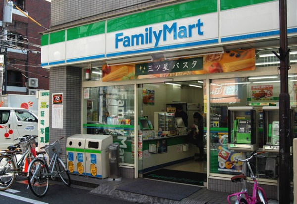 konbini Family mart