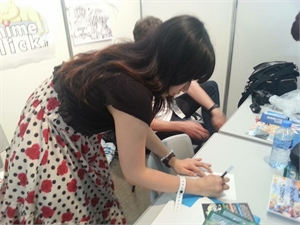 Mai firma autofgrafi allo stand Animeclick.it