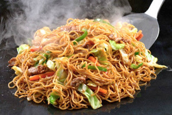 street food yakisoba